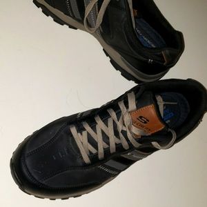 Skechers tennis shoes